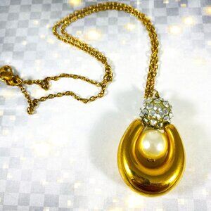 Vintage High end pearl and Rhinestone ball pendant in gold tone